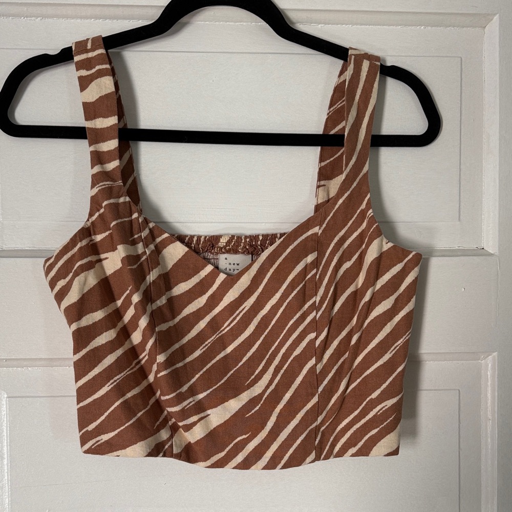 A New Day Brown and Cream Cropped Linen Topped